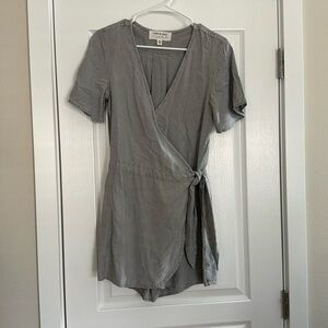 Cloth & Stone romper size xsmall.